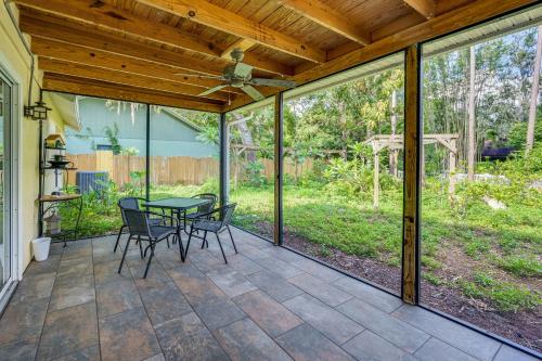 New Port Richey Home with Charcoal Grill Near Hiking in New Port Richey, USA