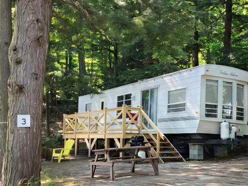 . Lakefront RV Cottage in Parry Sound #3