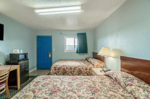 2 queen beds