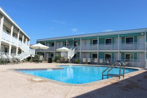 Spanish Trails Inn - Laredo Hotel – Laredo, TX