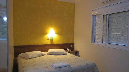 1 double bed, 1 twin bed