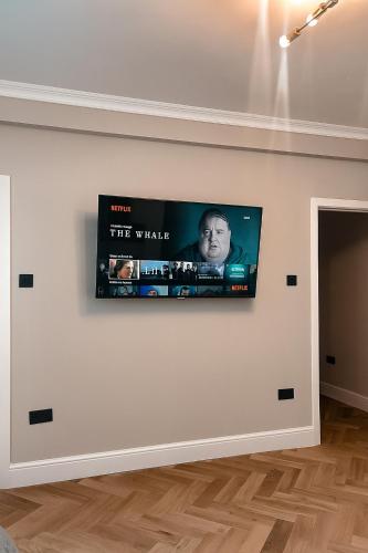 Central Marylebone 2BR, 10 mins walk from Paddington & Hyde Park, Netflix, Fast Wi-Fi,, London
