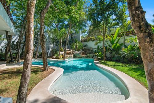 Villa with Lagoon Pool & Jacuzzi 400m from Xcaret
