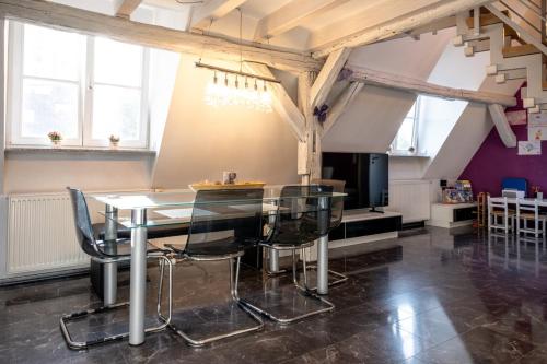 設施, Dachgeschosswohnung mit Klimaanlage-15min vom Europa Park entfernt in 肯辛根