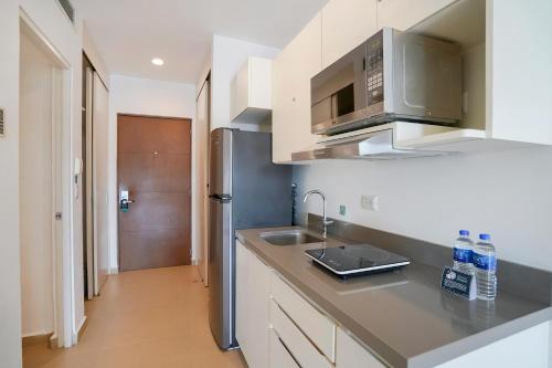 Pacific Palace Beach Tower Hotel in มารีนา มาซัตลัน