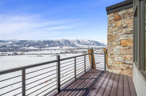Luxury Townhome with Stunning Ogden Valley Views - image 9