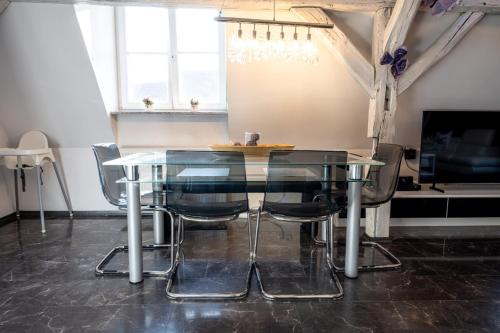 設施, Dachgeschosswohnung mit Klimaanlage-15min vom Europa Park entfernt in 肯辛根