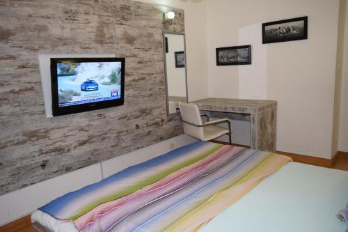 Apartment with Terrace image 10
