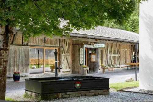  Gasthof Salzstadl, Pension in Reutte bei Weissenbach am Lech