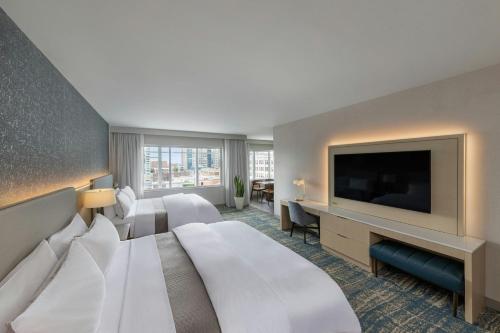 2 king beds