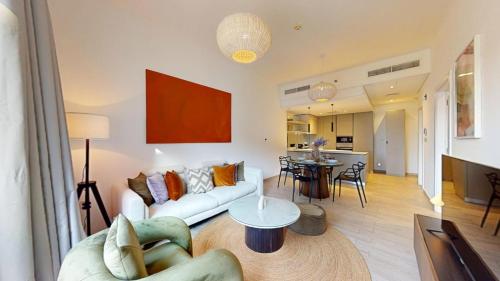 Vacationer Holiday Homes l Upgraded 1 Bedroom l near Circle Mall in JVC, Dubai (photo 7)