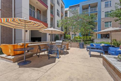 Sunlit Suite w Resort Pool - Gym by Midtown Blvd in Vickery Meadow