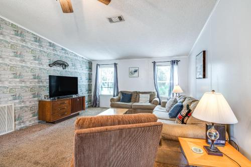 5 Mi to Homosassa Springs Park: Home w/ Yard! in Homosassa (Florida)