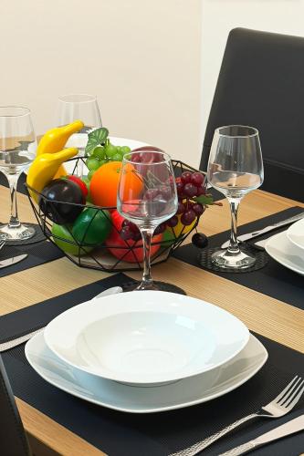 Modern 2 Bedroom with Living room Hoxton–Shoreditch in a Great Location Ready Kitchen (35 PW)