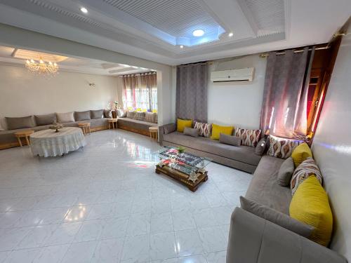 Appartement Spacieux résidence privée surveiller — other in Av. Mohamed El Fassi, Fès Morocco, 30050