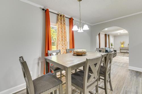 Private Deck and Yard Home 3 Mi to Dtwn Sanford! in Sanford