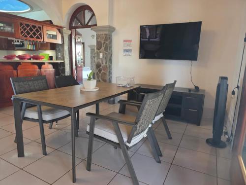 Koplietošanas atpūtas telpa ar TV, Casona Cocobolo el mejor lugar de Costa Rica in Cuajiniquil