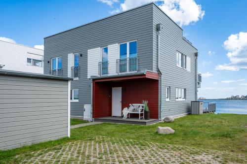 Schleivilla-Hafenblick-by-Seeblick-Ferien-ORO-Sauna-direkte-Wasserlage in Olpenitz