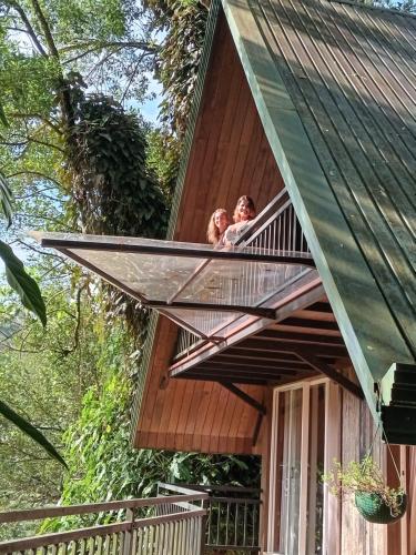 The Bridge View Cabin in Maskeliya