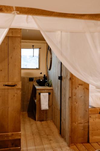 Fürdőszoba, Koondrook Glamping Retreat in Koondrook