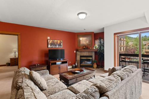Oro Grande 206 by Summit County Mountain Retreats
