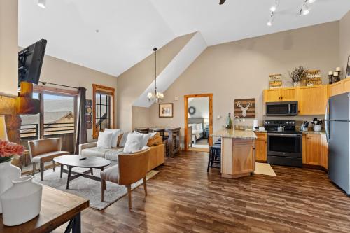 Dakota Lodge 8538 by Summit County Mountain Retreats