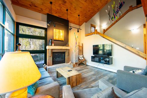 Ski Tip 8708 by Summit County Mountain Retreats