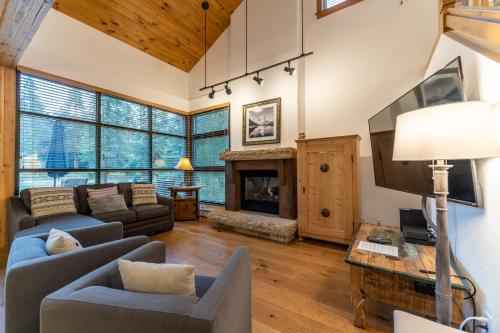 Ski Tip 8715 by Summit County Mountain Retreats