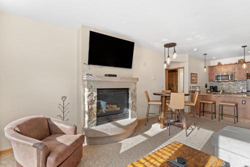 Black Bear 8061 by Summit County Mountain Retreats