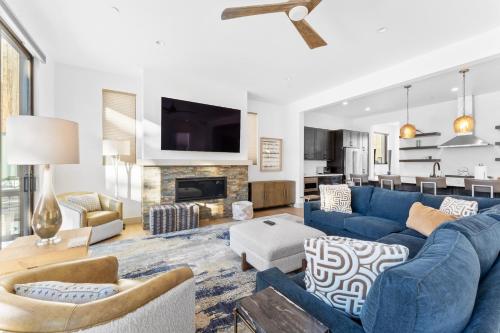 Summit Blue 30 by Summit County Mountain Retreats