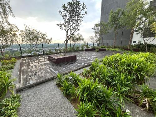 Emporis 2BR Condo| freeParking•SEGi•Thomson• EmHub - image 13