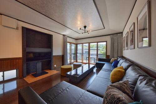 IZA cominca 萬 in 龜岡