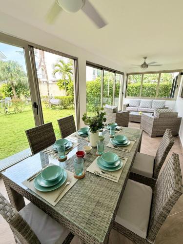 Beach paradise with everything you need! in เอล เซนโตร