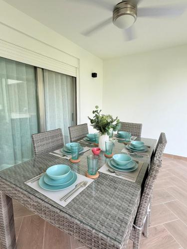 Beach paradise with everything you need! in เอล เซนโตร
