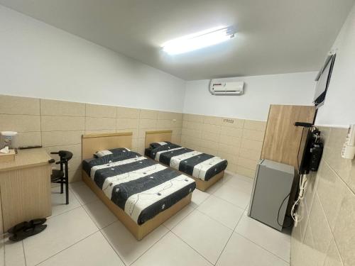 Hedong B&B in Hemei Township