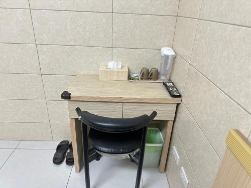 Hedong B&B in Hemei Township