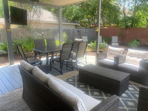 Perfect Spacious Paradise Midterm Home in Cypress in Cypress