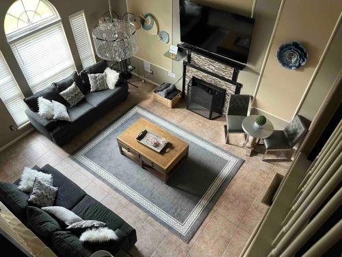 Perfect Spacious Paradise Midterm Home in Cypress in Cypress