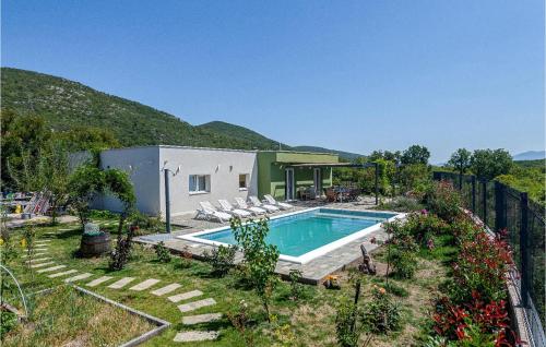 Awesome Home In Zagvozd