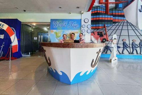 Előcsarnok, Mariners Court Hotel Cebu near Cebu Metropolitan Katedrális