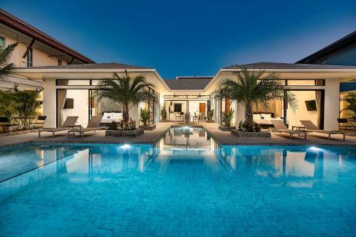 Palm Villa - Spacious 4 Bedrooms with Private Pool