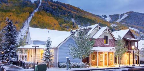South Oak Retreat - convenient luxury by gondola!