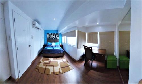 2 BR loft-type condo Fort Victoria, Manila (fotografie 2)