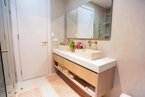 Fürdőszoba, The Oak & Sand House 3BHK Cosy stay in Modbury