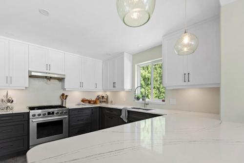 Pet friendly Family home in Shawnigan Lake in Shawnigan Lake (BC)