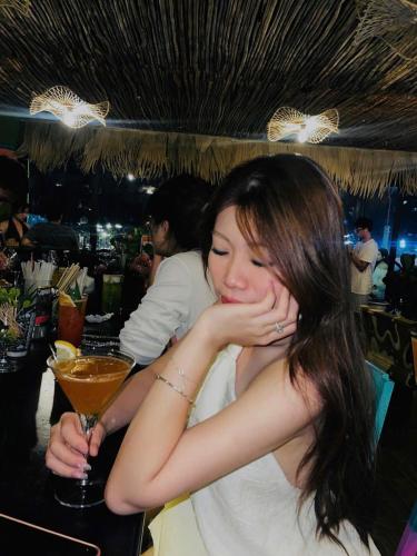 Bar/lounge, The Little Leaf Hostel & Rooftop Bar CatBa in Cat Ba Island