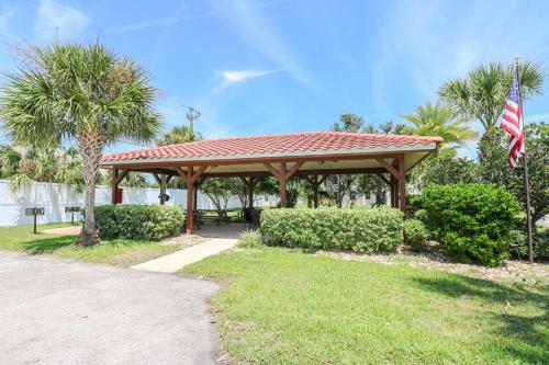 Ocean Village Club P18 - image 10