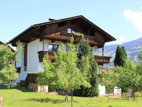 Beautiful apartment in Fugen Zillertal