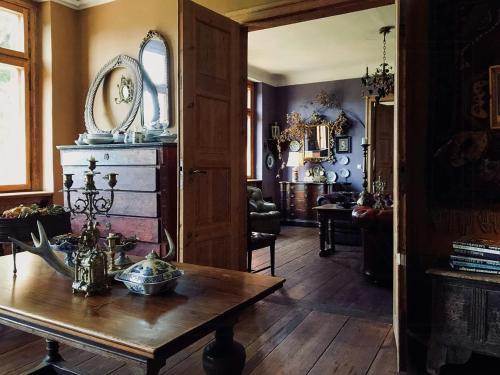 Viesnīcas āriene, Charming Apartment In A Historic Country Estate in Walkendorf
