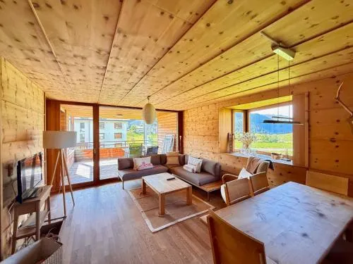 Ski Apartment with Fireplace & Mountain Views in Parpan, Schweiz